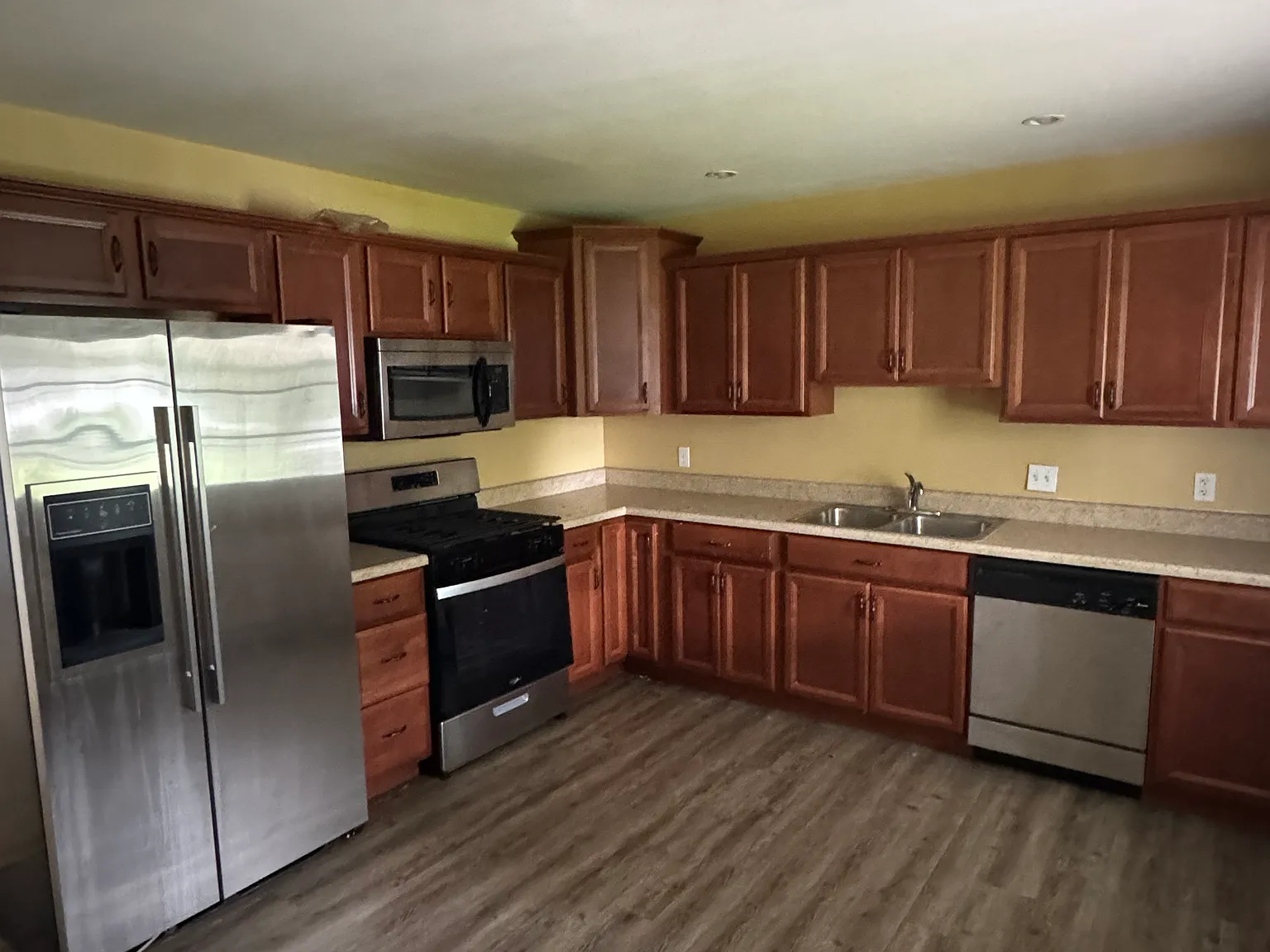3 bed, 1350 sqft, $1,750 — Photo 4