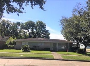 7602 Wilmerdean St, Houston, TX 77061