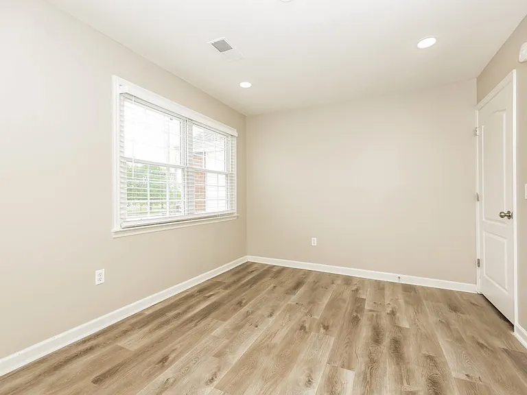 1327 Cason Ln — Photo 15
