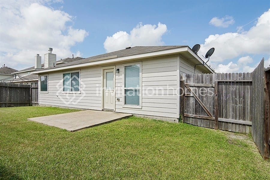 2nd image of 6026 Moscone Ct
