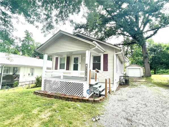 2207 S Harris Ave, Independence, MO 64052