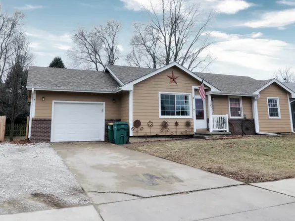 714 W Mills St, Winterset, IA 50273