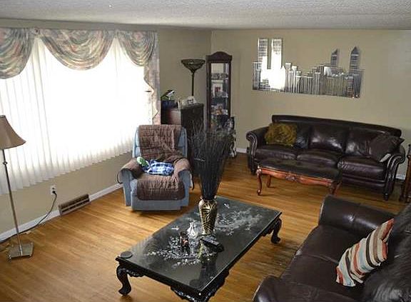 3rd image of 29 Ellsworth Dr