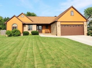 5029 Rockwood Dr, Grand Blanc, MI 48439