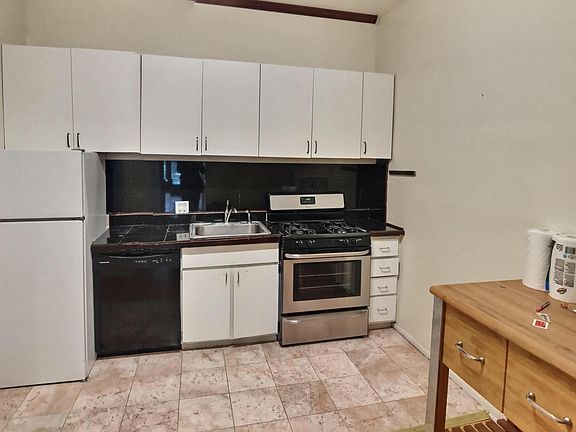 3rd image of 2134 N Cleveland Ave APT 1F