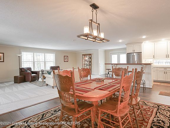 4th image of 10390 Apple Blossom Ln