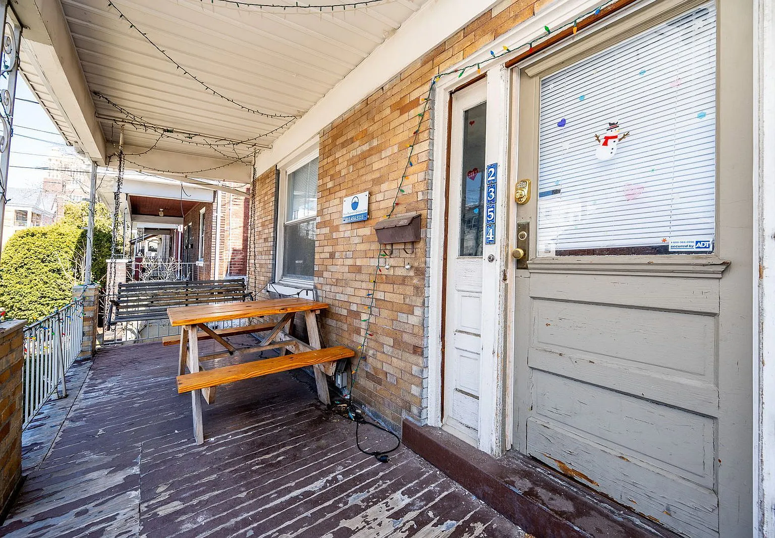 3 bed, 1.0 bath, $2,650 — Photo 2