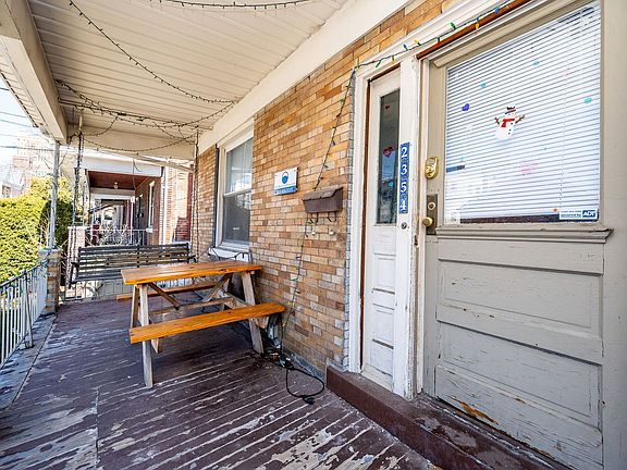 2nd image of 2354 Rohs St