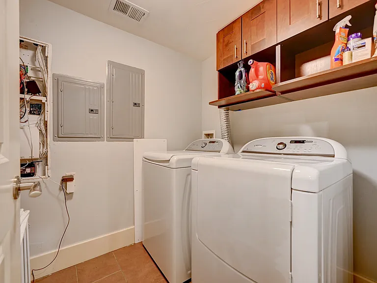 551 Cook St — Photo 25