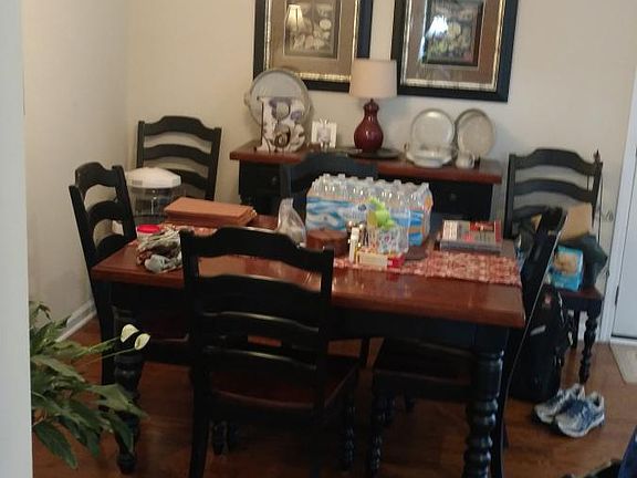 Eat In Kitchen