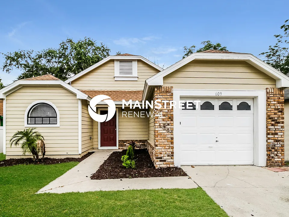 609 Conure St