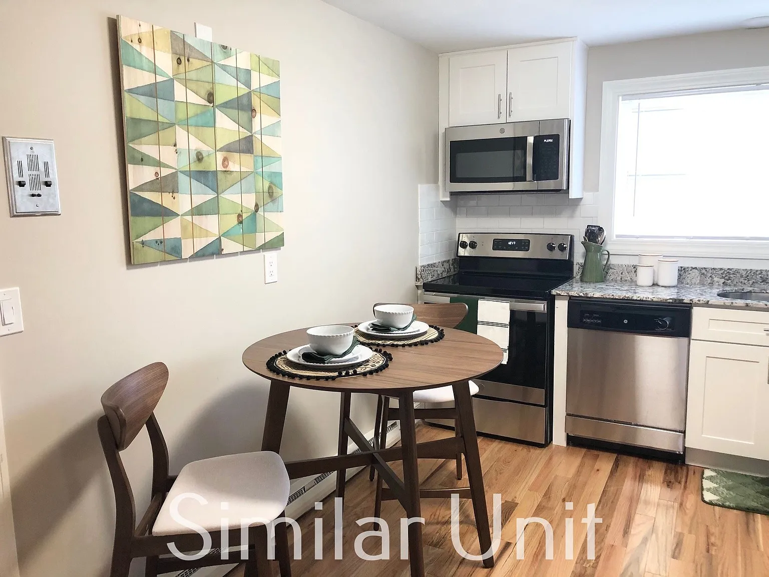 3 bed, 1.5 bath, 1104 sqft, $2,950 — Photo 3