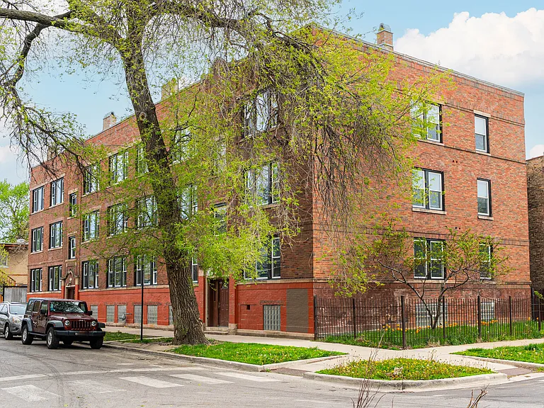 2101 N Hamlin Ave #3F — Photo 14