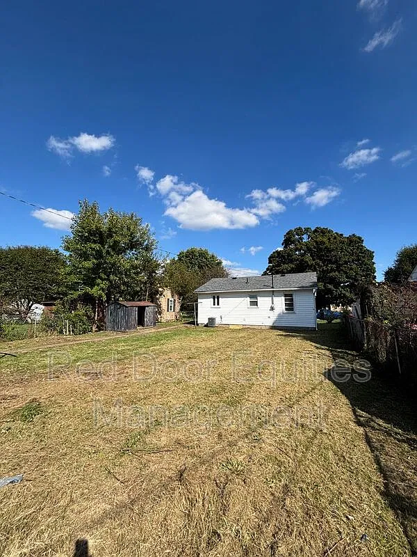2 bed, 1.0 bath, 672 sqft, $1,350 — Photo 3