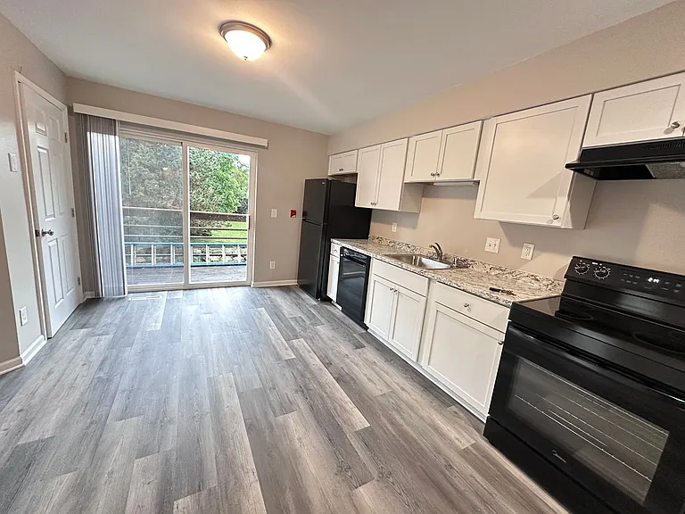 817-831 Jana Ln — Photo 1