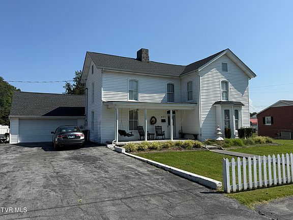 3rd image of 451 Race St