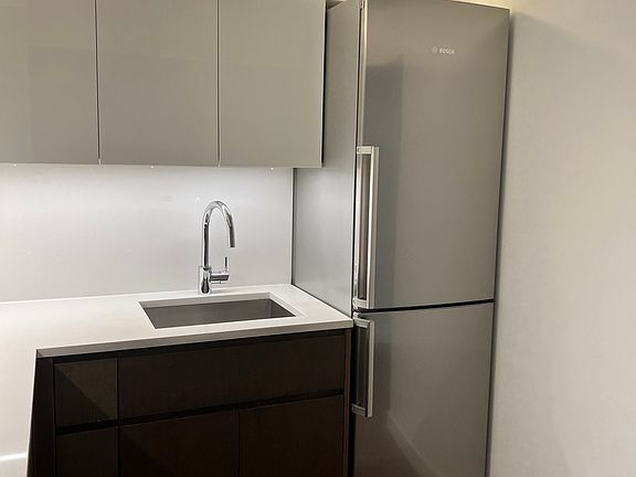 2nd image of 111 Columbia Hts #2K