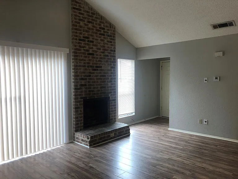 7002 Ivory Key Ct #B — Photo 3