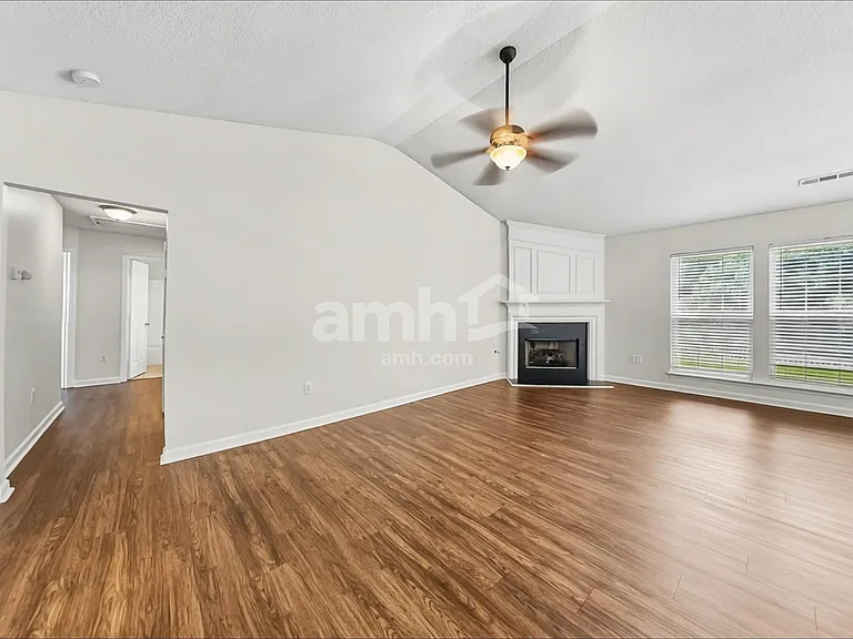 109 Karsten Creek Dr — Photo 7