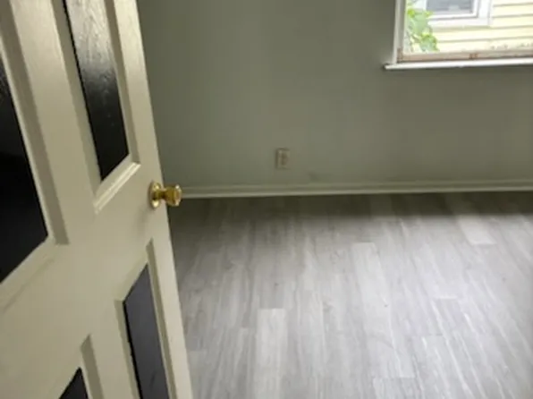 2116 Roger St, South Bend, IN 46628