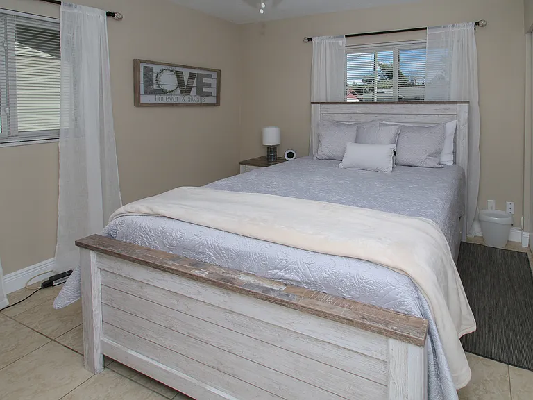 10926 N 29th Streethillsborough Country — Photo 35