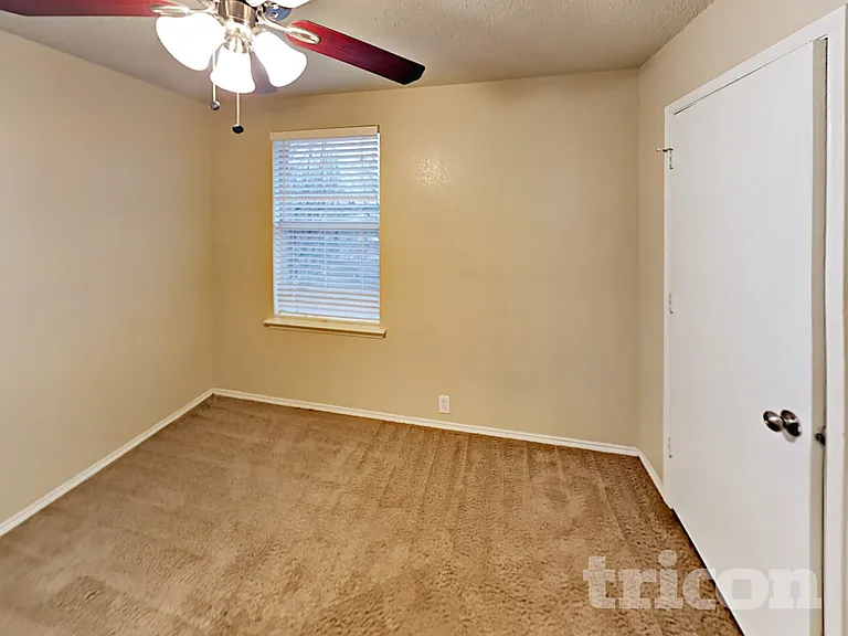 1819 Citadel Dr — Photo 13