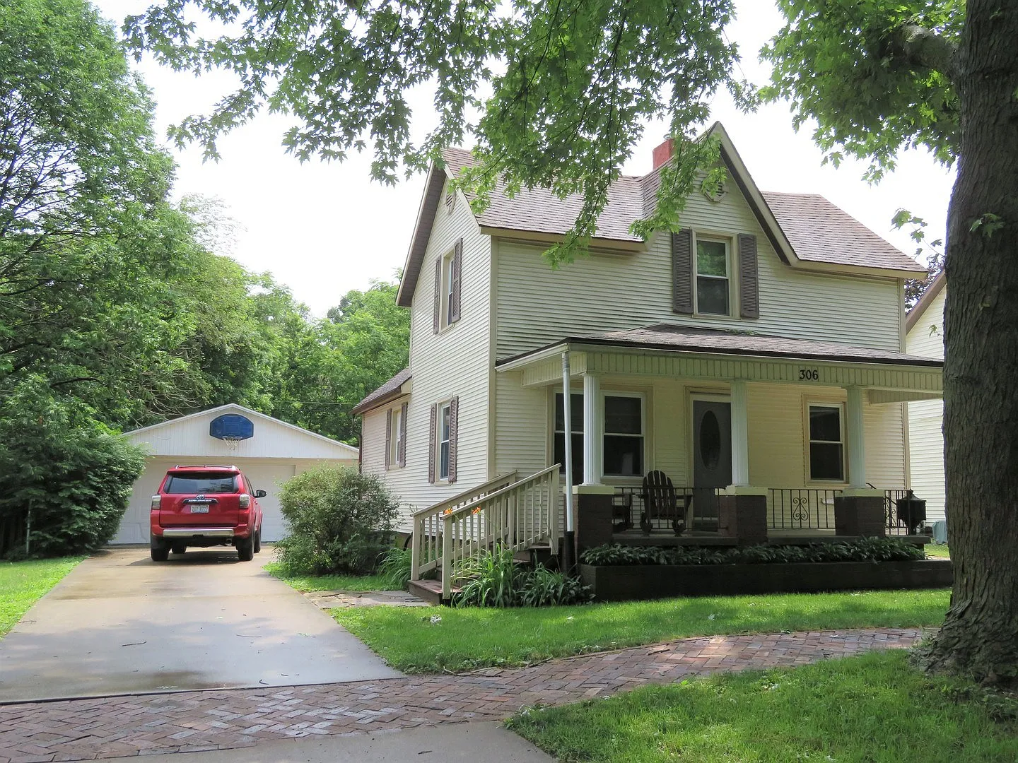 306 S Maple St photo 1