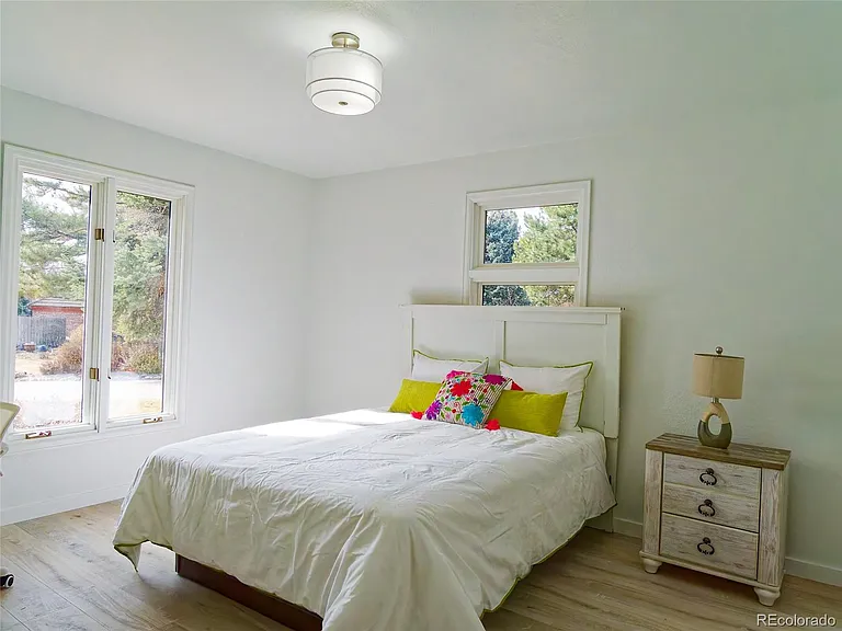 5927 S Yates Ct — Photo 17