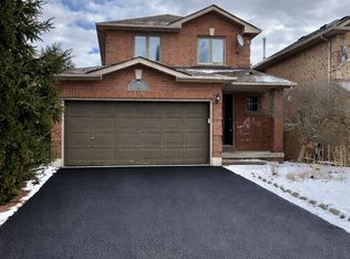 419 Carruthers Ave, Newmarket, ON L3X2C1
