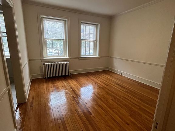 4th image of 906 Prince St #101