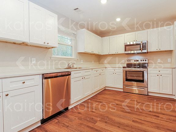 4th image of 155 Cottage Grove Rd