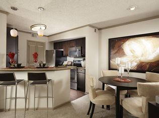 2925 NE 190th St APT 302, Miami, FL 33180