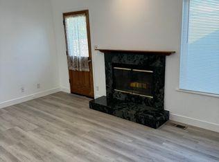 323 Monterey Rd #A, Pacifica, CA 94044