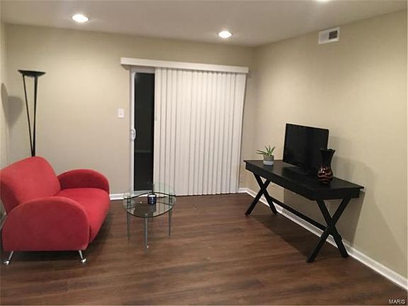 2nd image of 1935 Marine Terrace Dr