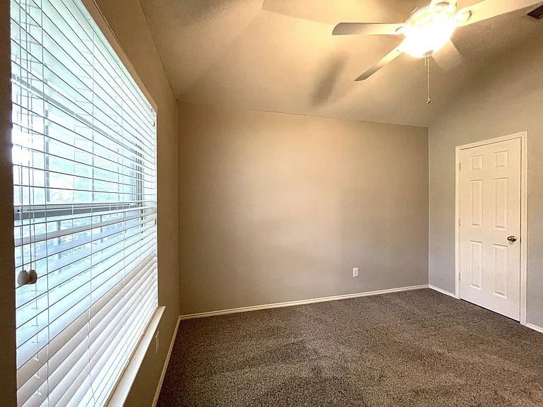 6000 White Pine Dr — Photo 17