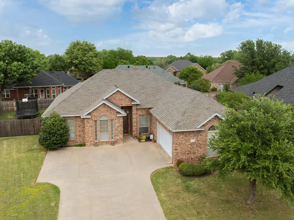 1724 Woodridge Dr, Wichita Falls, TX 76310