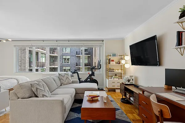 301 East 22nd Street #11U in Gramercy Park, Manhattan