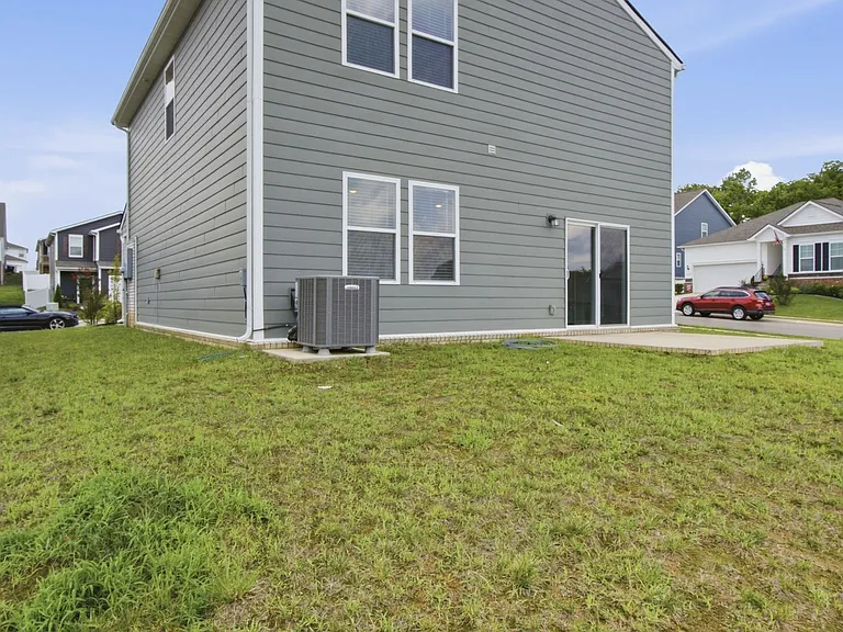 3901 Sadie St — Photo 33