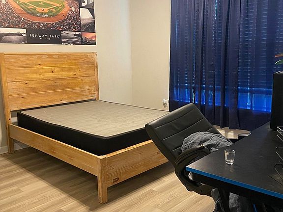 3rd image of 184 Shadow Pointe Rd