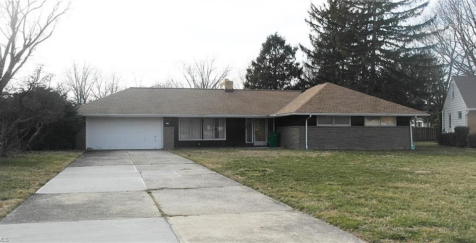 1st image of 1774 Sunset Dr