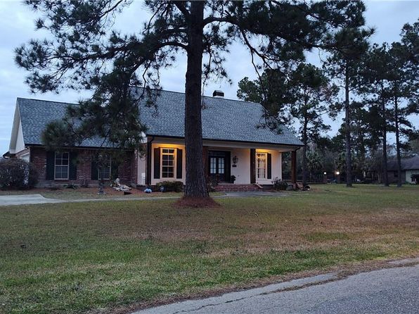 2502 River Oaks Dr, Jennings, LA 70546