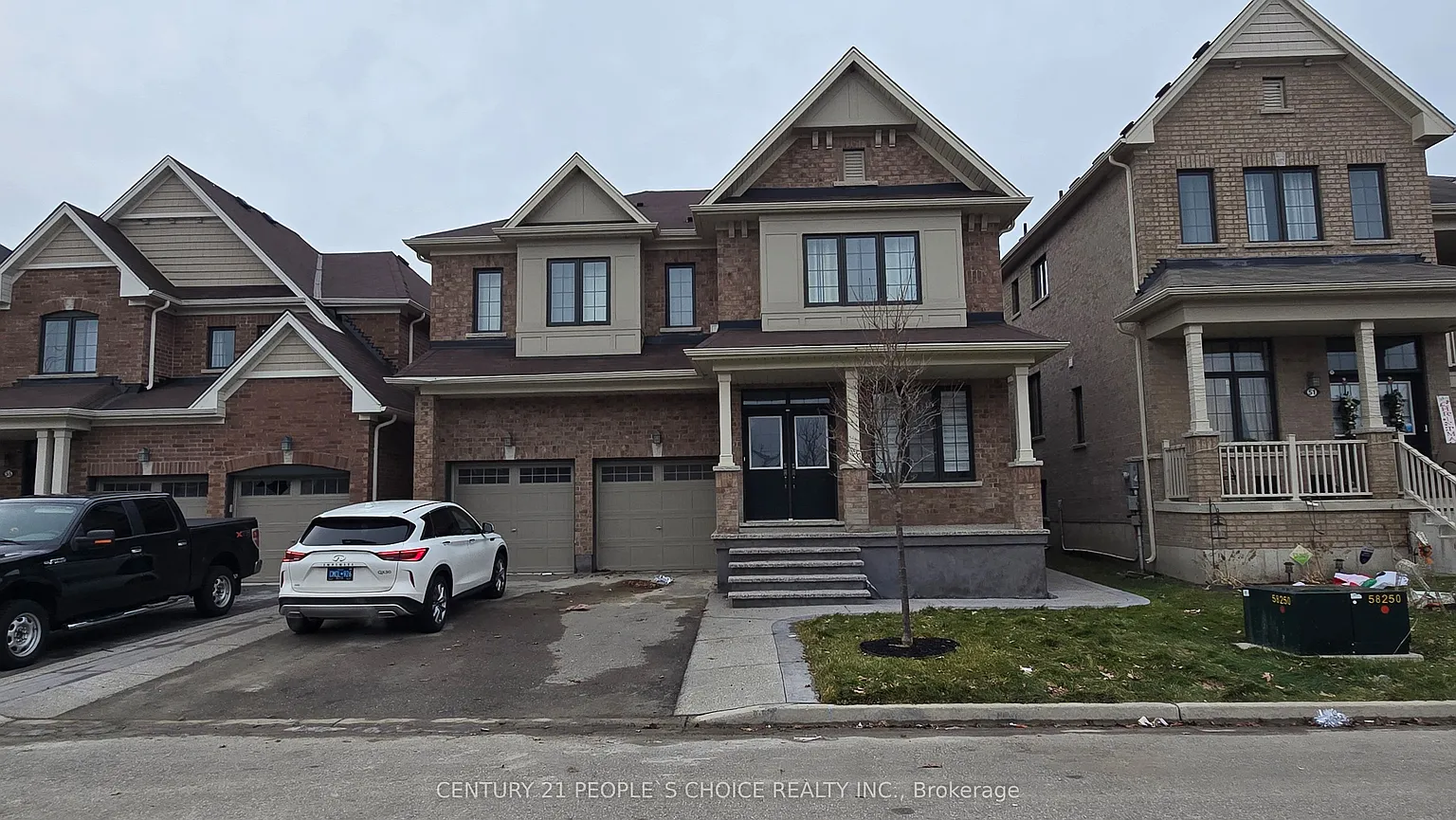 53 Larry Cres photo 1