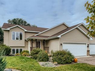 908 S Elm St, Belle Plaine, MN 56011