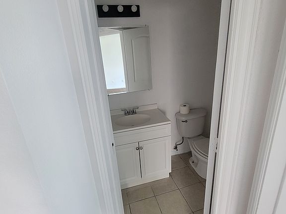 4th image of 8111 Arbor Ave