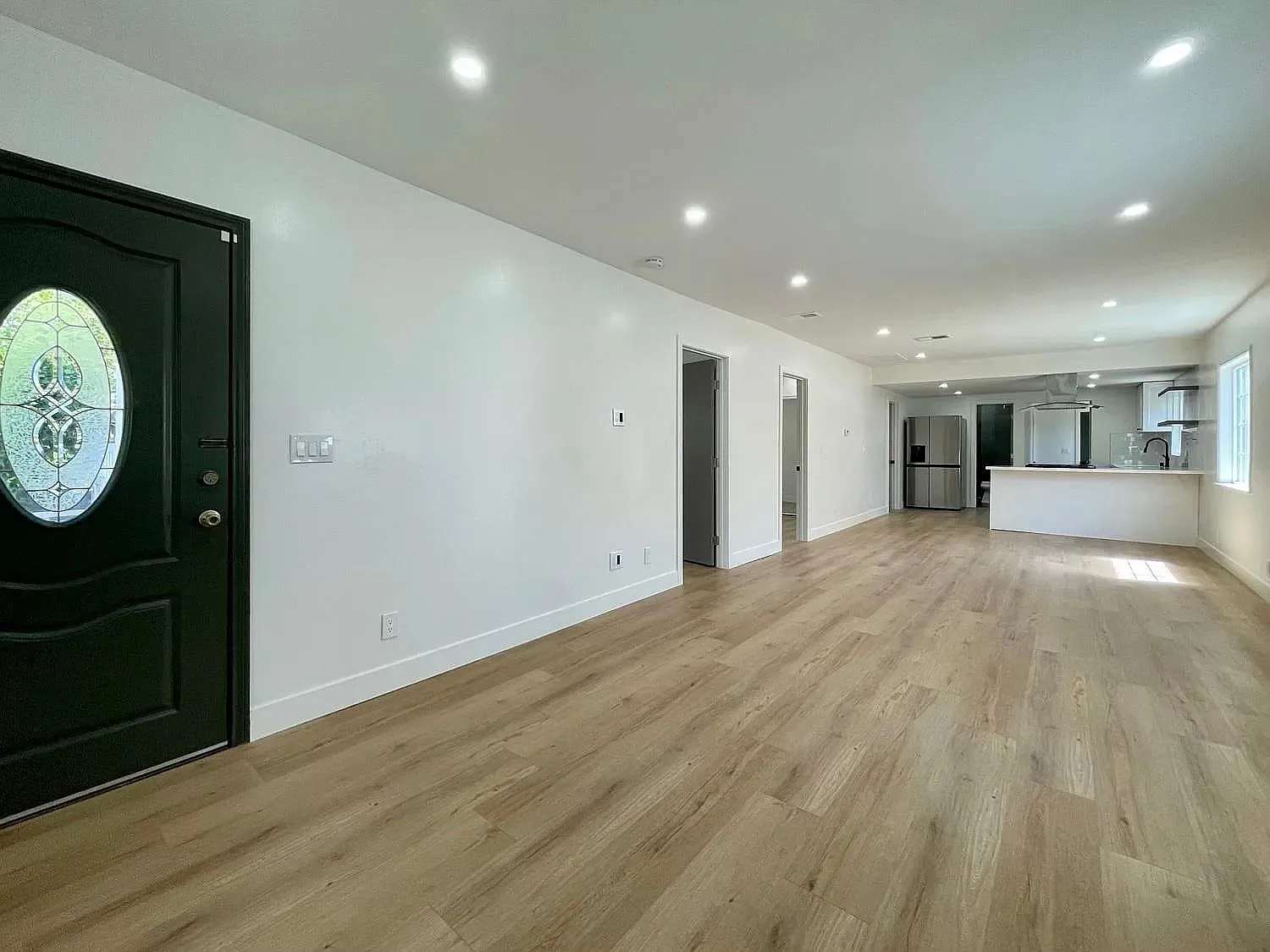 3 bed, 1550 sqft, $5,250 — Photo 4