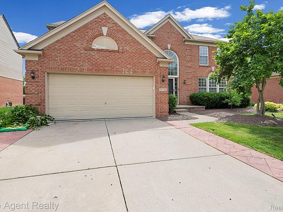 2nd image of 33780 Stonecrest Dr