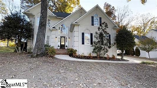 2nd image of 206 Hickory Hill Ln
