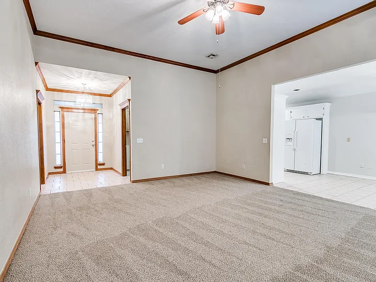 613 Katelyn Ln — Photo 10