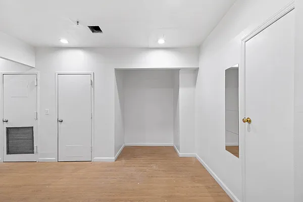 Rented by Skyhigh Realty NYC LLC | media 12