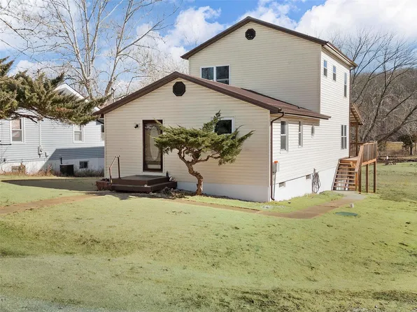 14298 S Lake Dr, De Soto, MO 63020